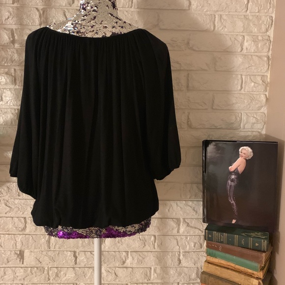 Top - Picture 2 of 2